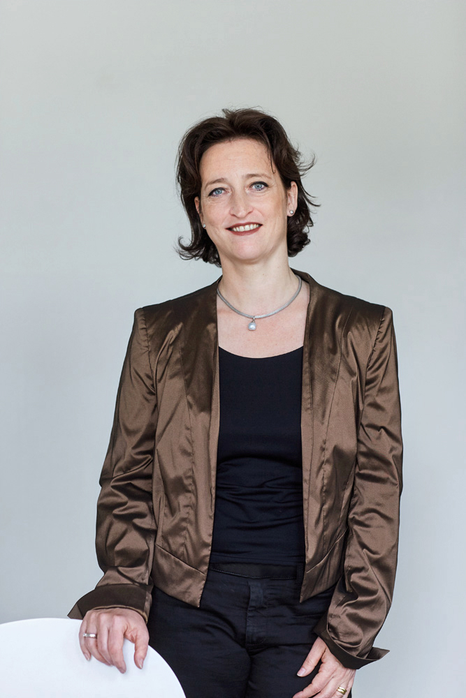 Eva Christine Weik, Anwältin
